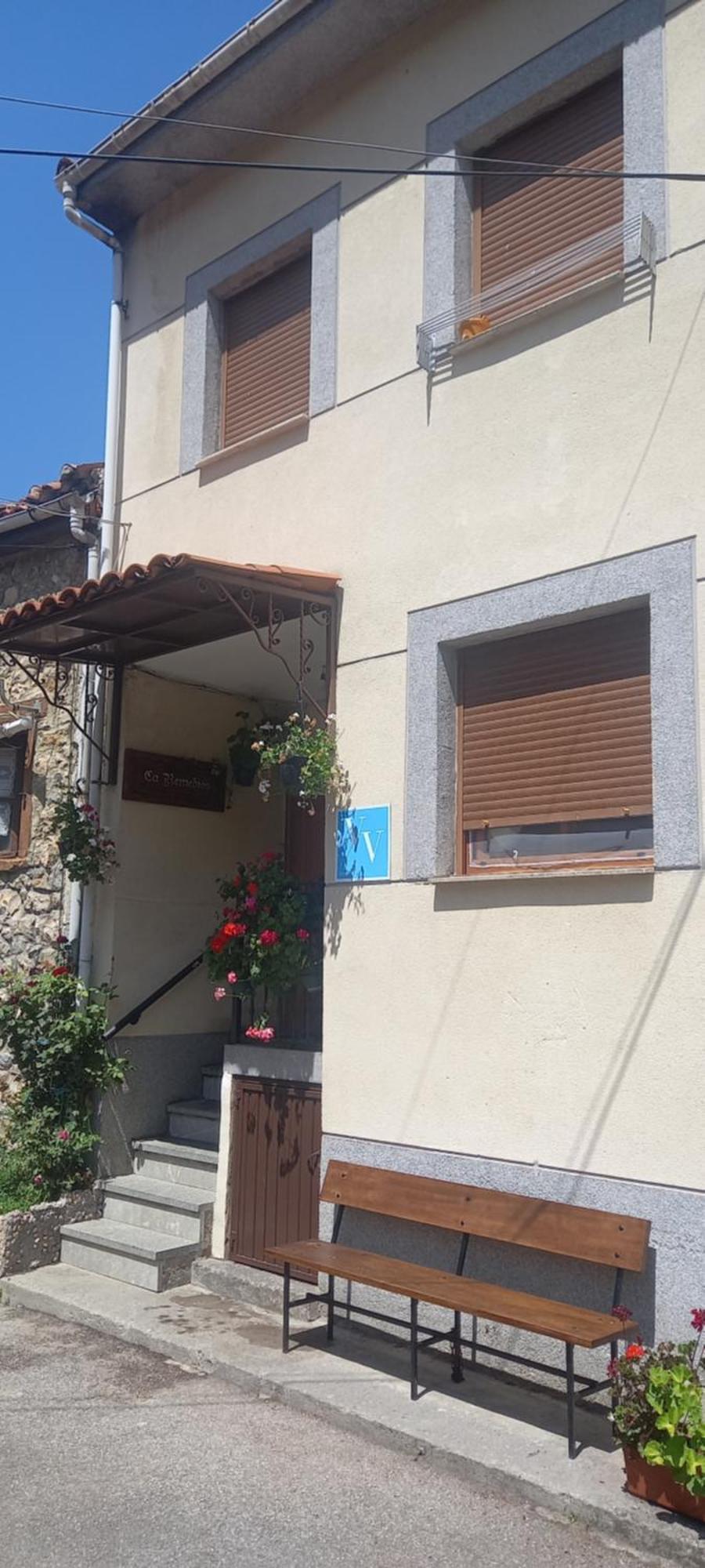 Ca' Remedios Villa Felechosa Buitenkant foto
